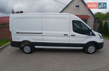 Грузовой фургон Ford Transit 2022 в 