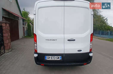 Грузовой фургон Ford Transit 2022 в 