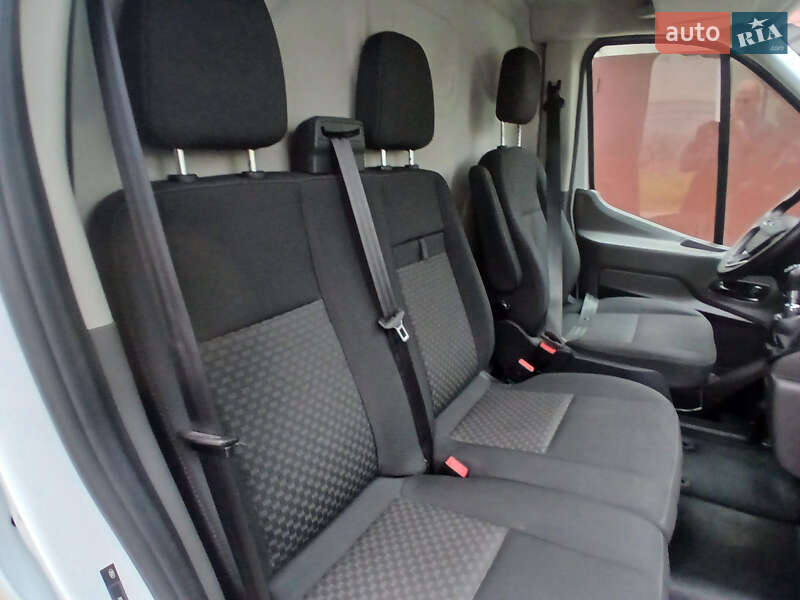 Грузовой фургон Ford Transit 2022 в Дубно