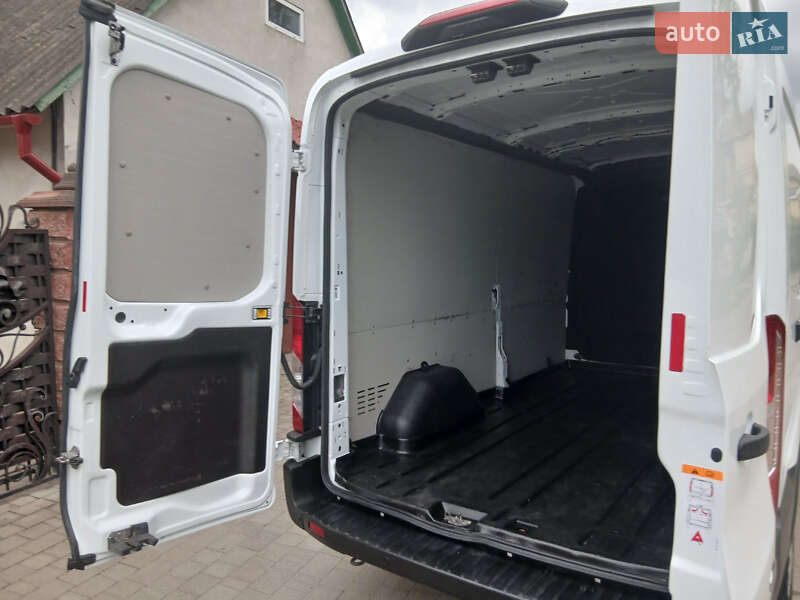 Грузовой фургон Ford Transit 2022 в Дубно