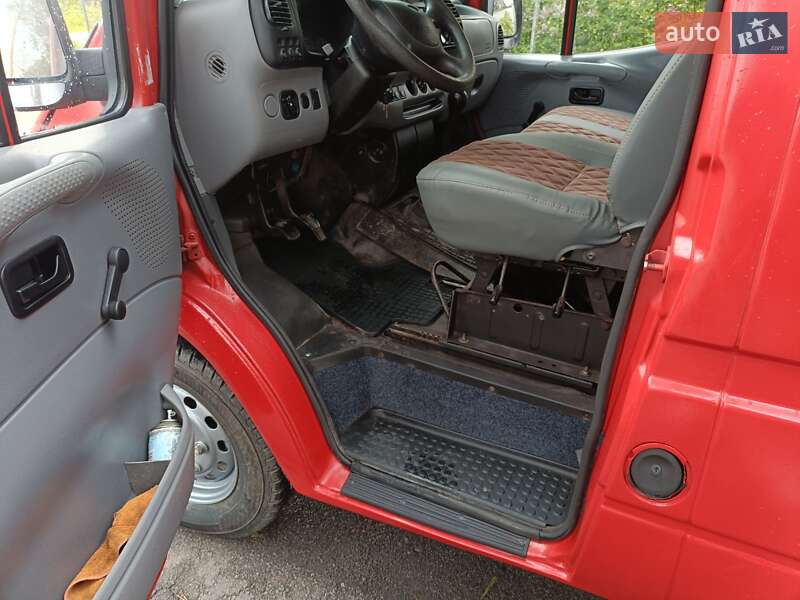 Грузовой фургон Ford Transit 1999 в Виннице