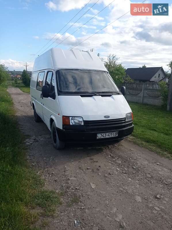 Вантажний фургон Ford Transit 1991 в Бурштині