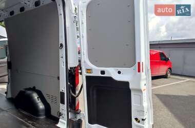 Вантажний фургон Ford Transit 2020 в 