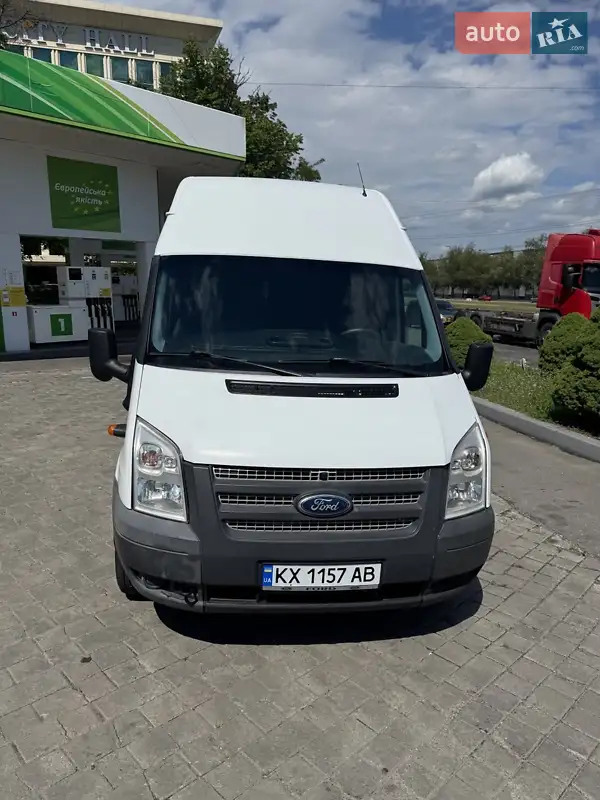 Грузовой фургон Ford Transit 2013 в 