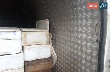 Грузовой фургон Ford Transit 2005 в 