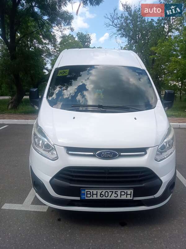 Микроавтобус Ford Transit 2015 в 