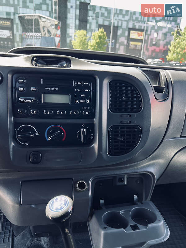 Грузопассажирский фургон Ford Transit 2000 в Киеве