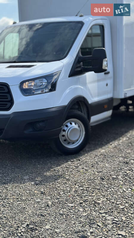 Вантажний фургон Ford Transit 2019 в Луцьку