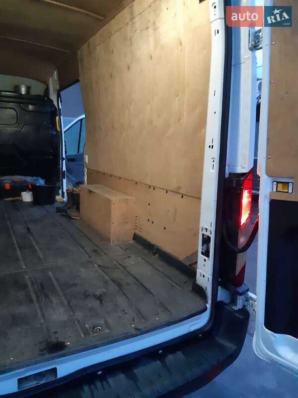Грузовой фургон Ford Transit 2014 в Тернополе