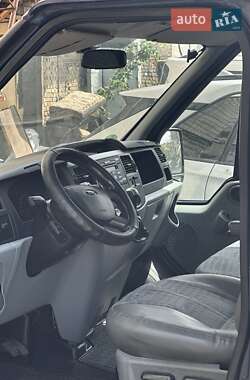 Грузовой фургон Ford Transit 2010 в 
