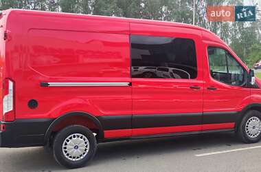 Грузовой фургон Ford Transit 2020 в 