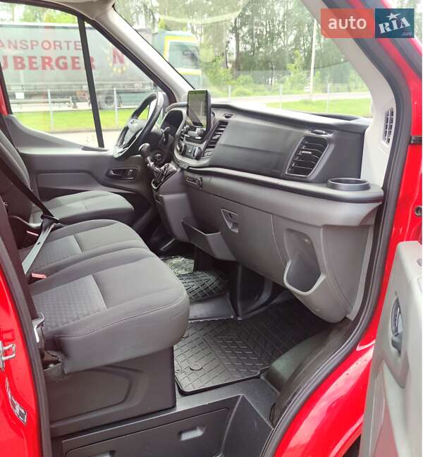 Вантажний фургон Ford Transit 2020 в Ковелі