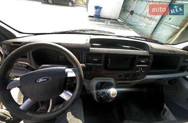 Грузовой фургон Ford Transit 2010 в 