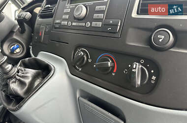 Грузовой фургон Ford Transit 2011 в 