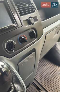 Вантажний фургон Ford Transit 2007 в 