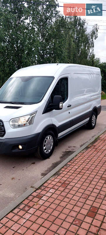 Грузовой фургон Ford Transit 2017 в 
