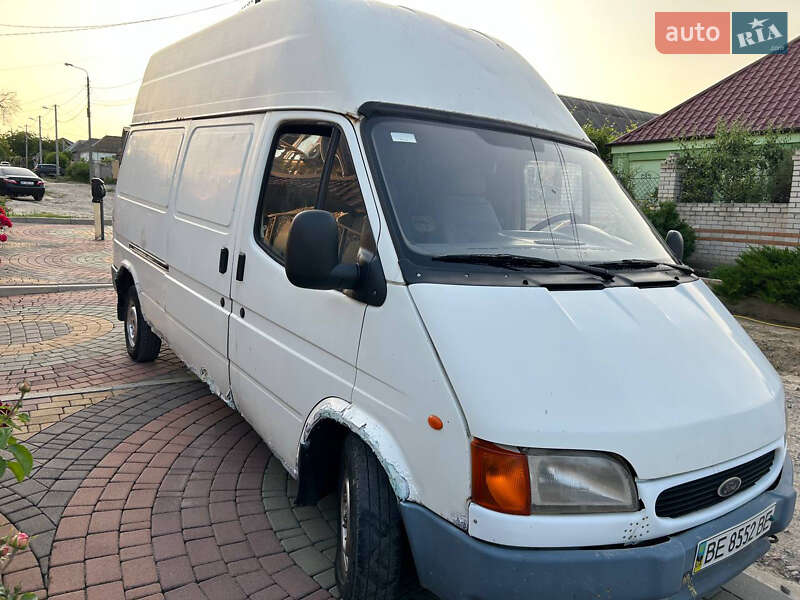 Грузовой фургон Ford Transit 2000 в Николаеве