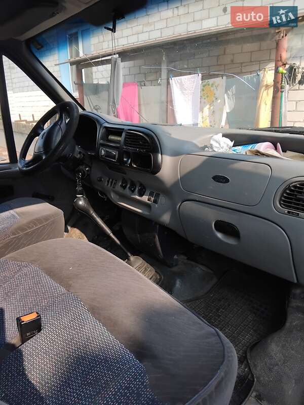 Грузовой фургон Ford Transit 1996 в Куликовке