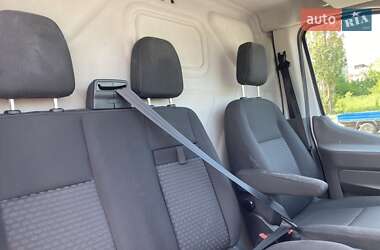 Вантажний фургон Ford Transit 2019 в 