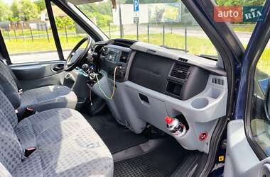 Микроавтобус Ford Transit 2011 в 