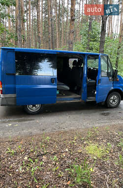 Вантажопасажирський фургон Ford Transit 2003 в 