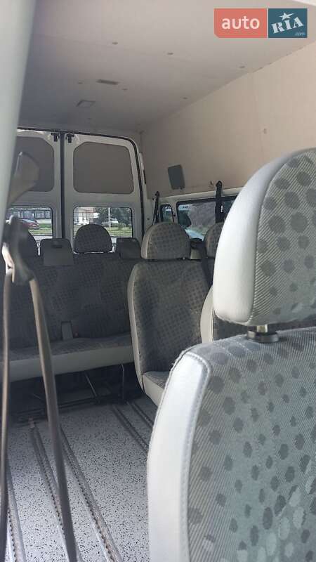 Микроавтобус Ford Transit 2013 в Ровно