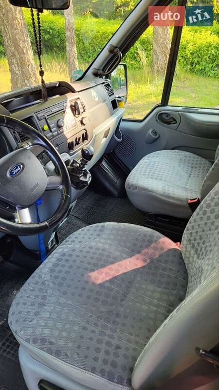 Микроавтобус Ford Transit 2013 в Ровно