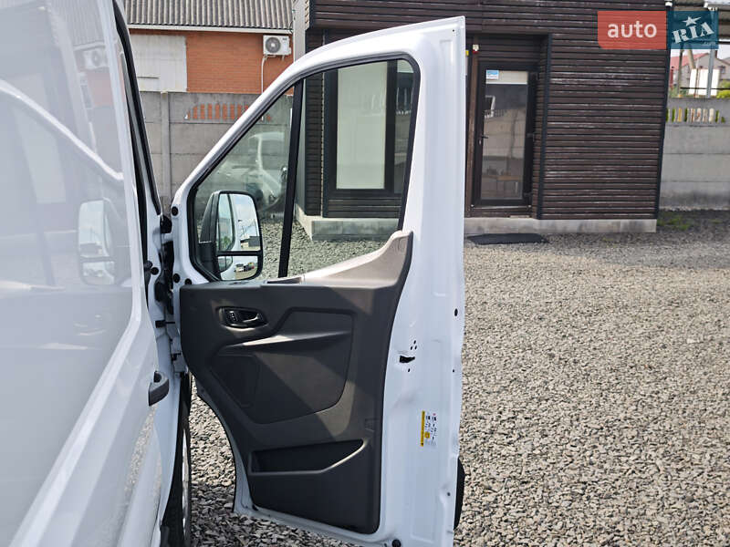 Грузовой фургон Ford Transit 2020 в Луцке