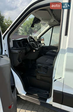 Вантажний фургон Ford Transit 2021 в 