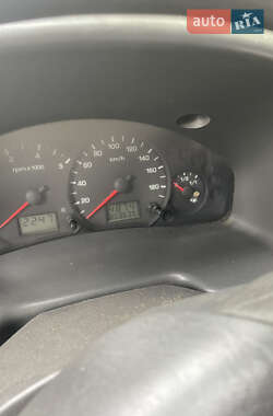 Грузопассажирский фургон Ford Transit 2005 в 