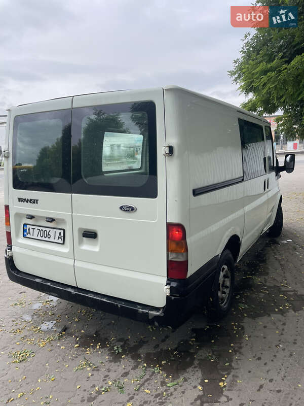 Грузопассажирский фургон Ford Transit 2005 в Снятине