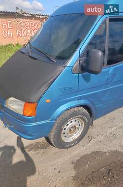 Грузовой фургон Ford Transit 1998 в 