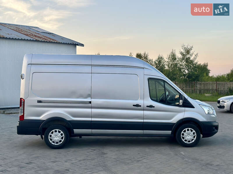 Грузовой фургон Ford Transit 2014 в Брошневе-Осаде
