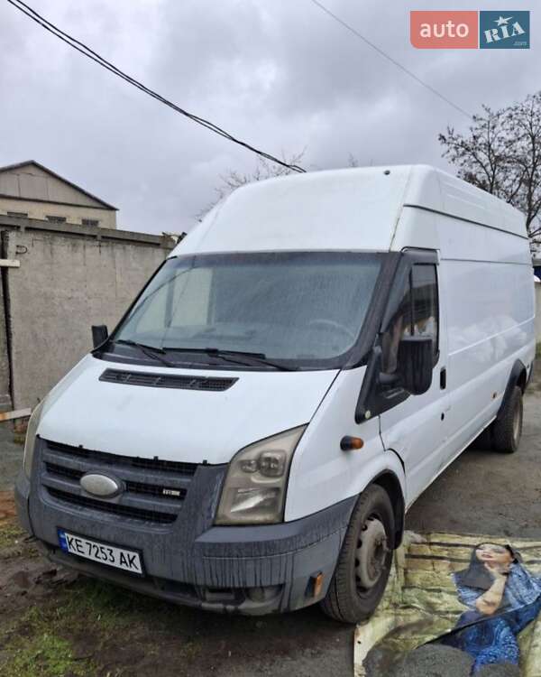 Грузовой фургон Ford Transit 2006 в 