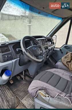 Грузовой фургон Ford Transit 2006 в 