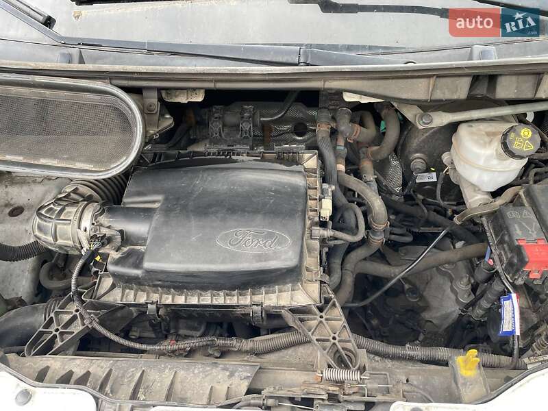 Вантажний фургон Ford Transit 2017 в Борисполі