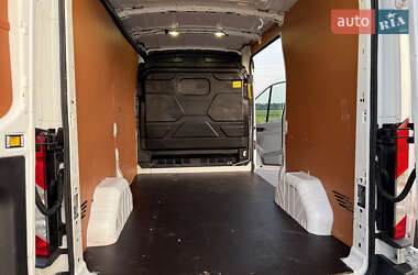 Вантажний фургон Ford Transit 2017 в 