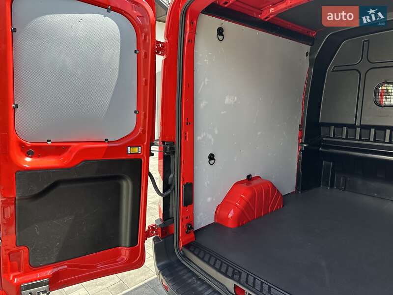 Грузопассажирский фургон Ford Transit 2017 в Дубно