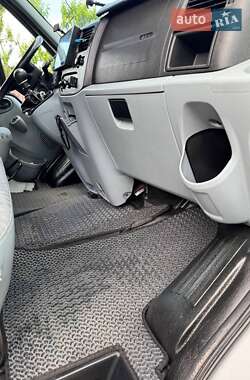 Минивэн Ford Transit 2011 в 