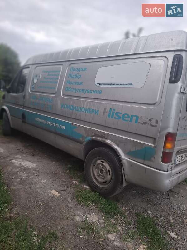 Вантажний фургон Ford Transit 2000 в Дніпрі