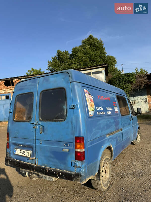 Грузовой фургон Ford Transit 1993 в Черновцах