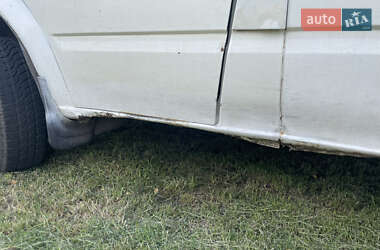 Грузовой фургон Ford Transit 2004 в 