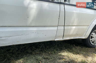 Грузовой фургон Ford Transit 2004 в 