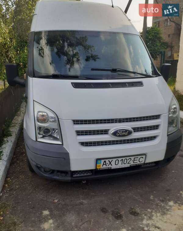 Грузопассажирский фургон Ford Transit 2013 в 