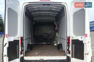 Грузовой фургон Ford Transit 2018 в 