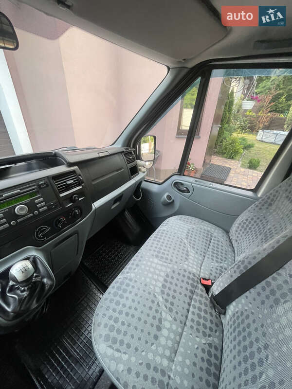 Грузовой фургон Ford Transit 2011 в Киеве