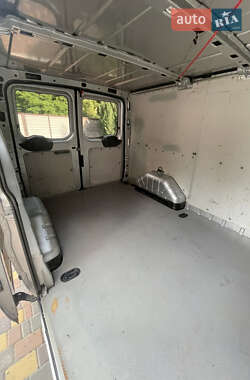 Грузовой фургон Ford Transit 2011 в 