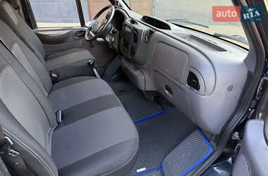 Грузопассажирский фургон Ford Transit 2005 в 
