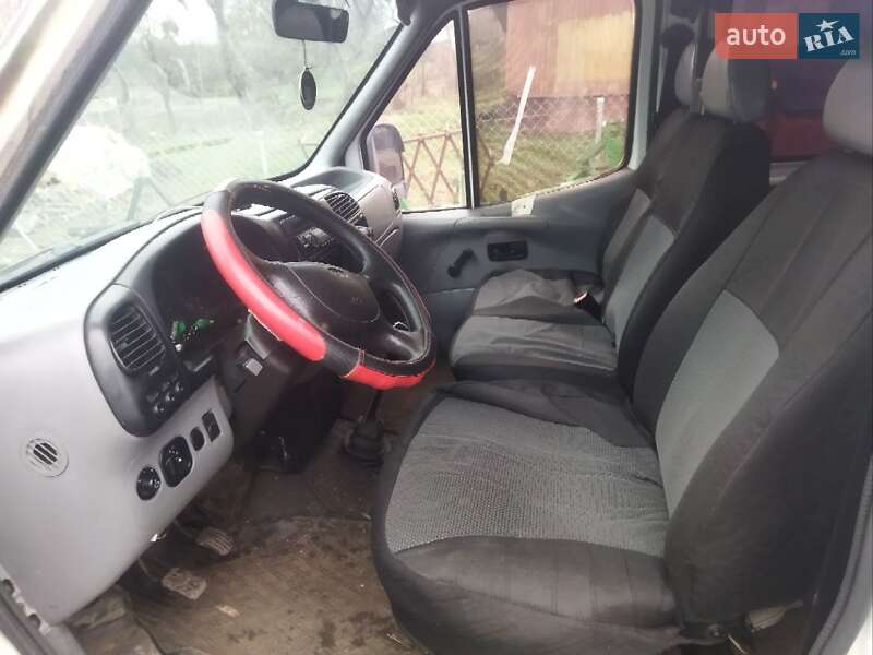 Микроавтобус Ford Transit 2000 в Львове