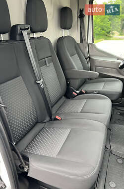 Вантажний фургон Ford Transit 2020 в 